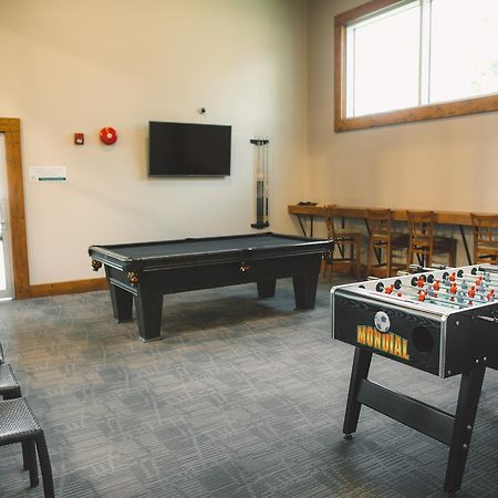 Elkhorn Resort, Spa, And Conference Centre Wasagaming 외부 사진