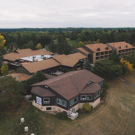 Elkhorn Resort, Spa, And Conference Centre Wasagaming 외부 사진