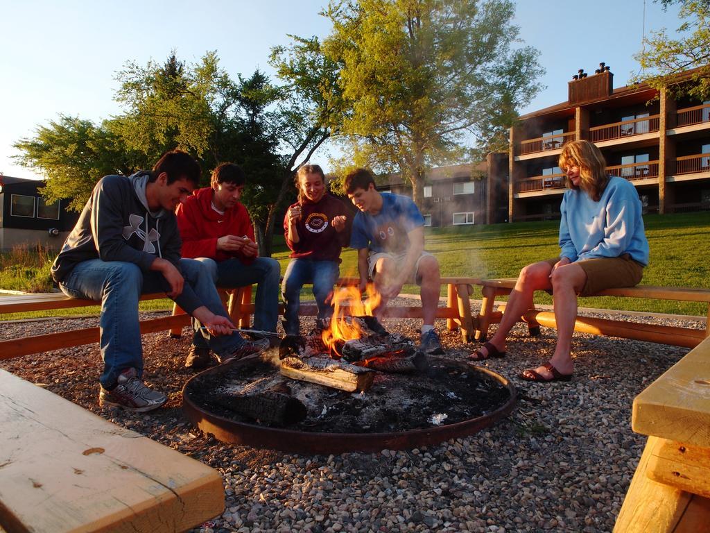 Elkhorn Resort, Spa, And Conference Centre Wasagaming 외부 사진
