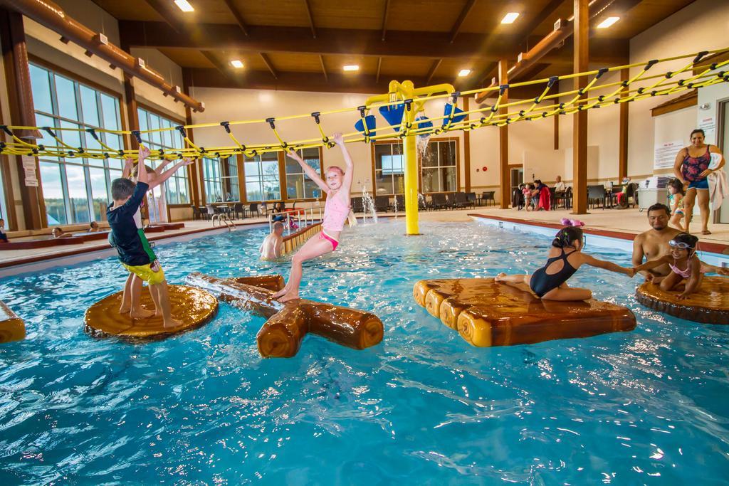 Elkhorn Resort, Spa, And Conference Centre Wasagaming 외부 사진