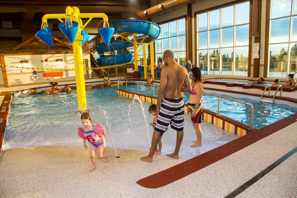 Elkhorn Resort, Spa, And Conference Centre Wasagaming 외부 사진