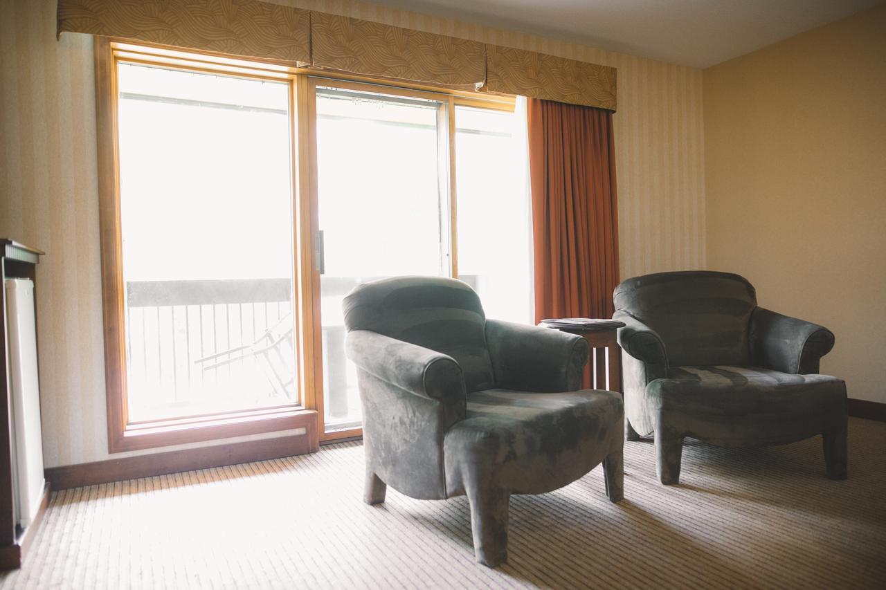Elkhorn Resort, Spa, And Conference Centre Wasagaming 외부 사진