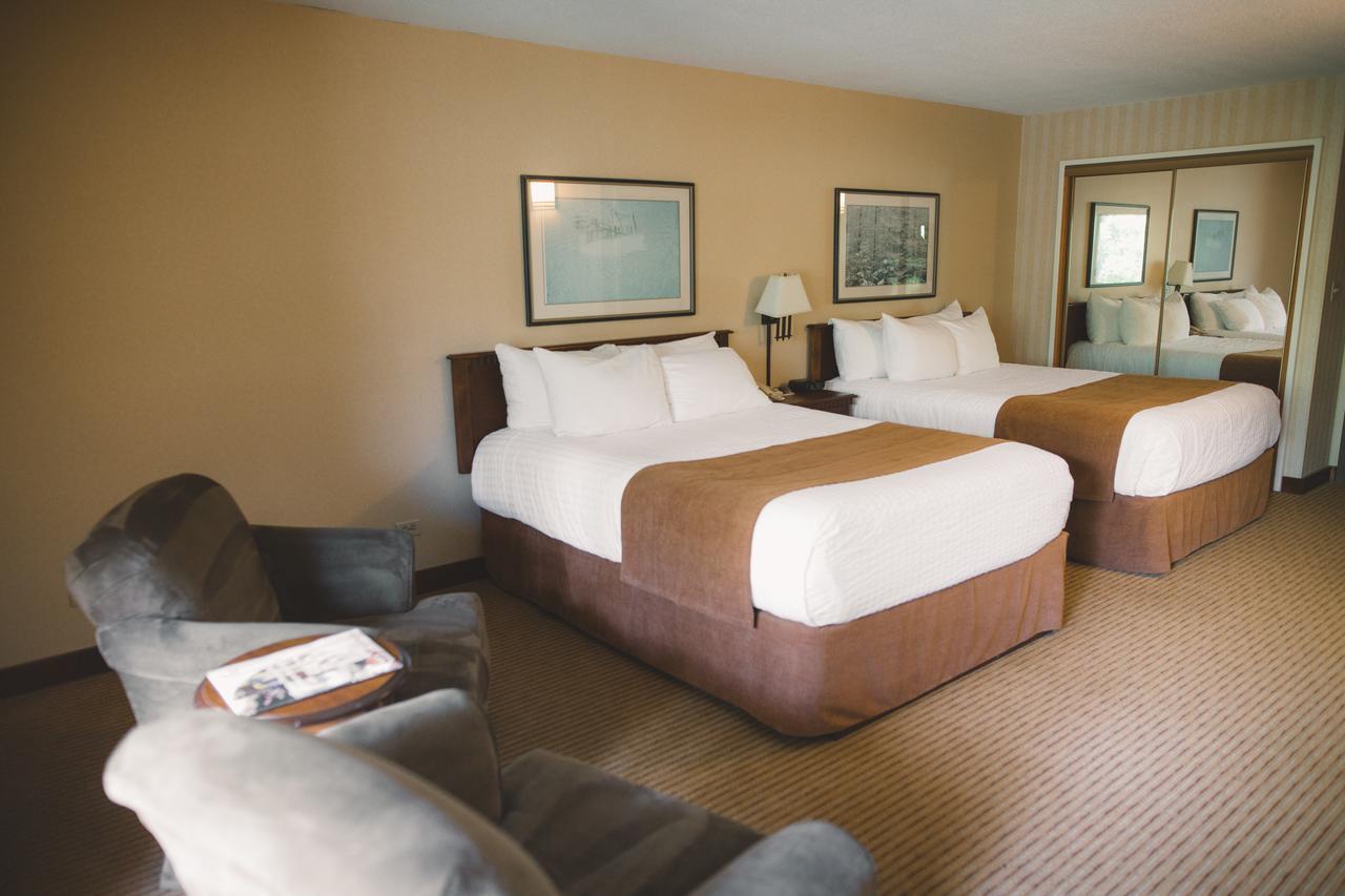 Elkhorn Resort, Spa, And Conference Centre Wasagaming 외부 사진