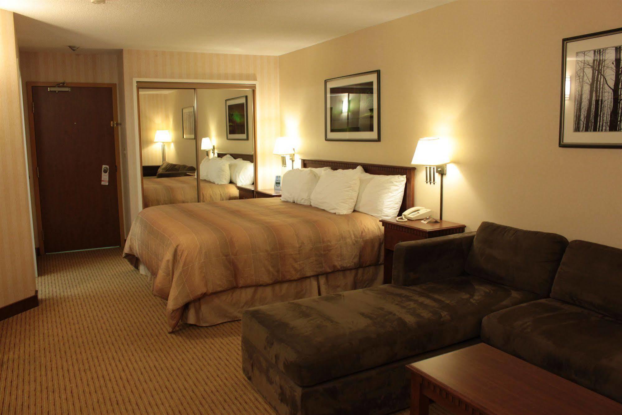 Elkhorn Resort, Spa, And Conference Centre Wasagaming 외부 사진