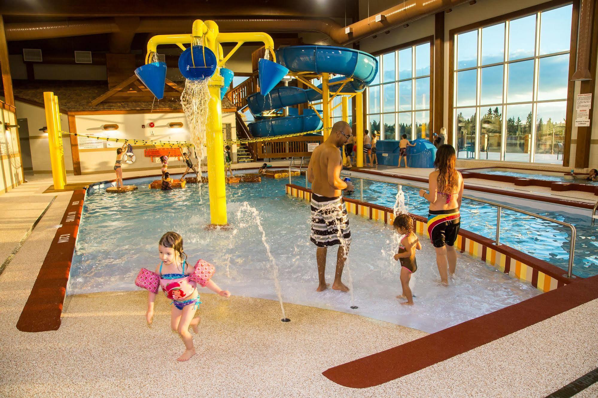 Elkhorn Resort, Spa, And Conference Centre Wasagaming 외부 사진