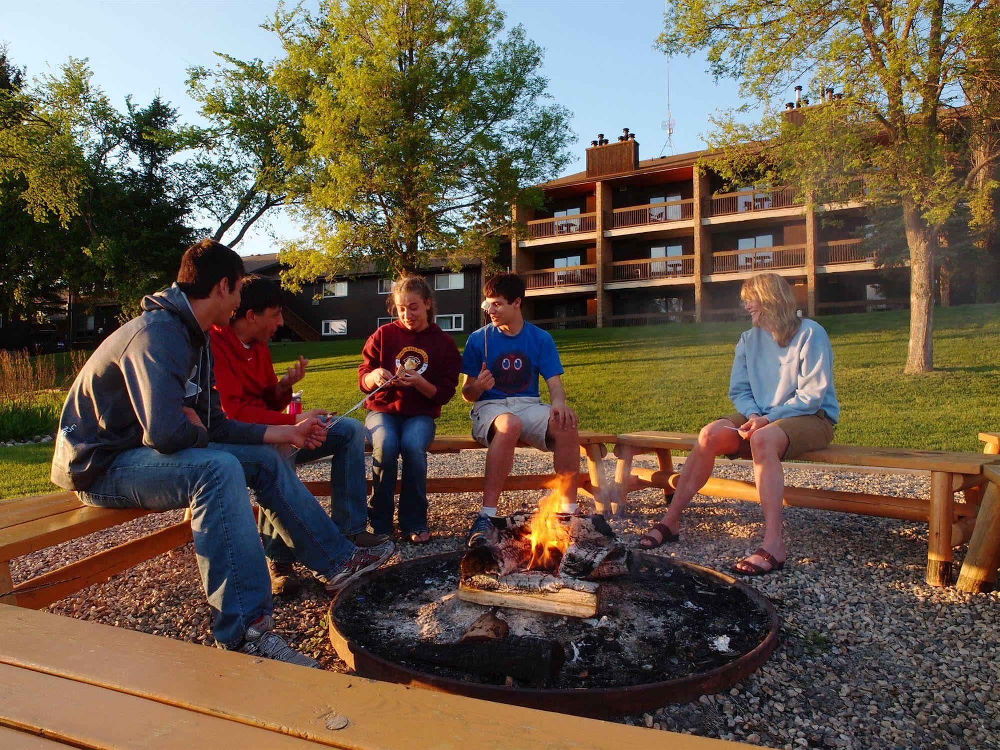 Elkhorn Resort, Spa, And Conference Centre Wasagaming 외부 사진